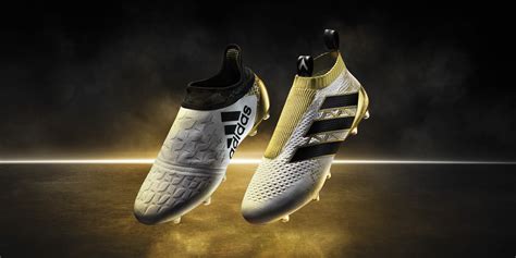 scarpe da calcio adidas.